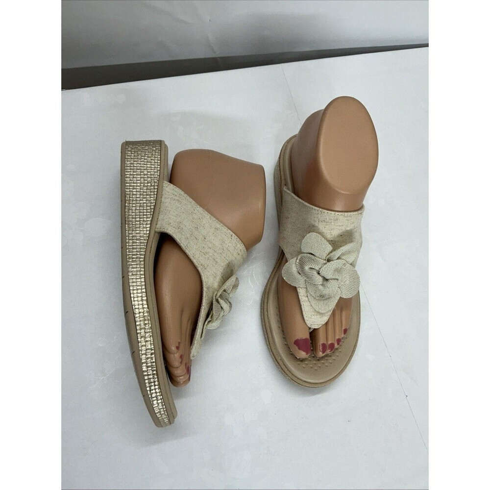 Life Stride Women's Sandals Size  6 W In New Condition